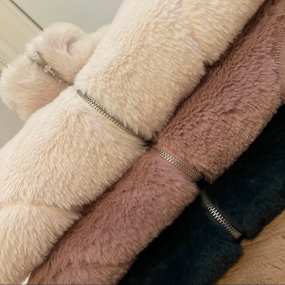 MRSALLIEXO— SOLD OUT - Picture 11 of 11